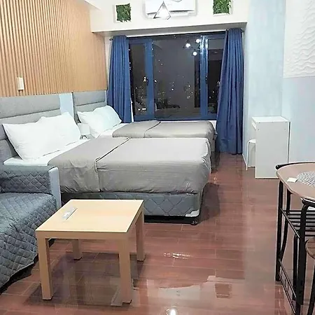 Maru Suite Air 52F; Makati Sky View, 2 Double Beds