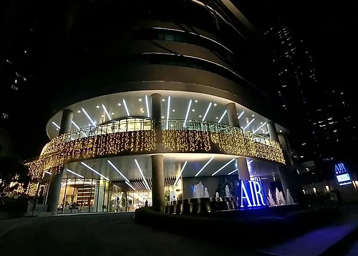 Maru Air 52f; Makati Sky View, 2 Double Beds