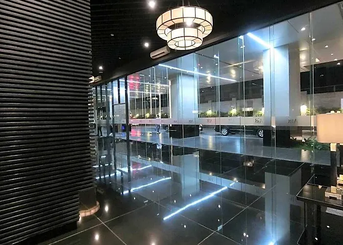 Maru Air 52f; Makati Sky View, 2 Double Beds