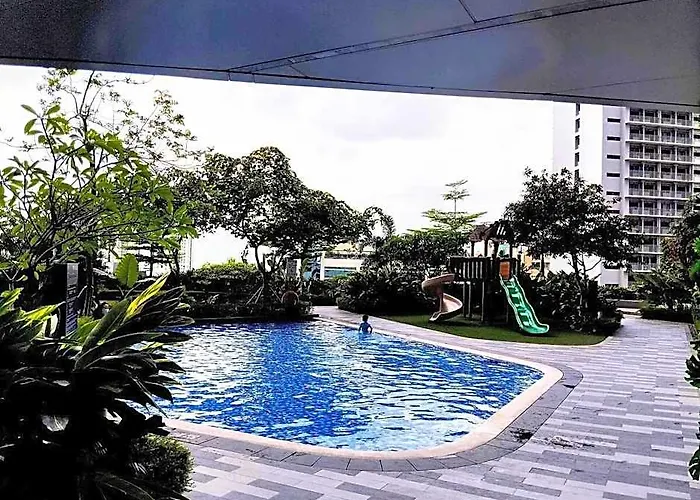 Maru Air 52f; Makati Sky View, 2 Double Beds